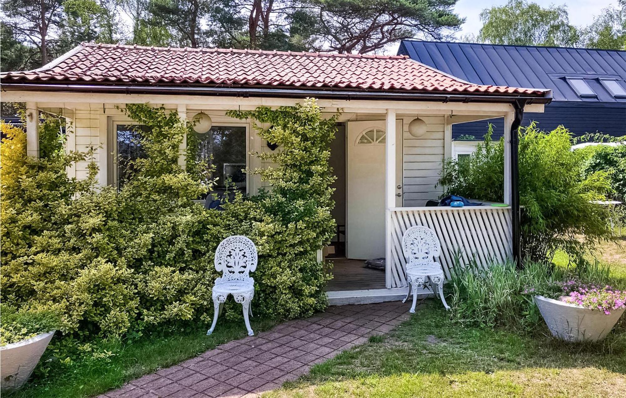 1 Bedroom Amazing Home In Hoellviken Exteriér fotografie